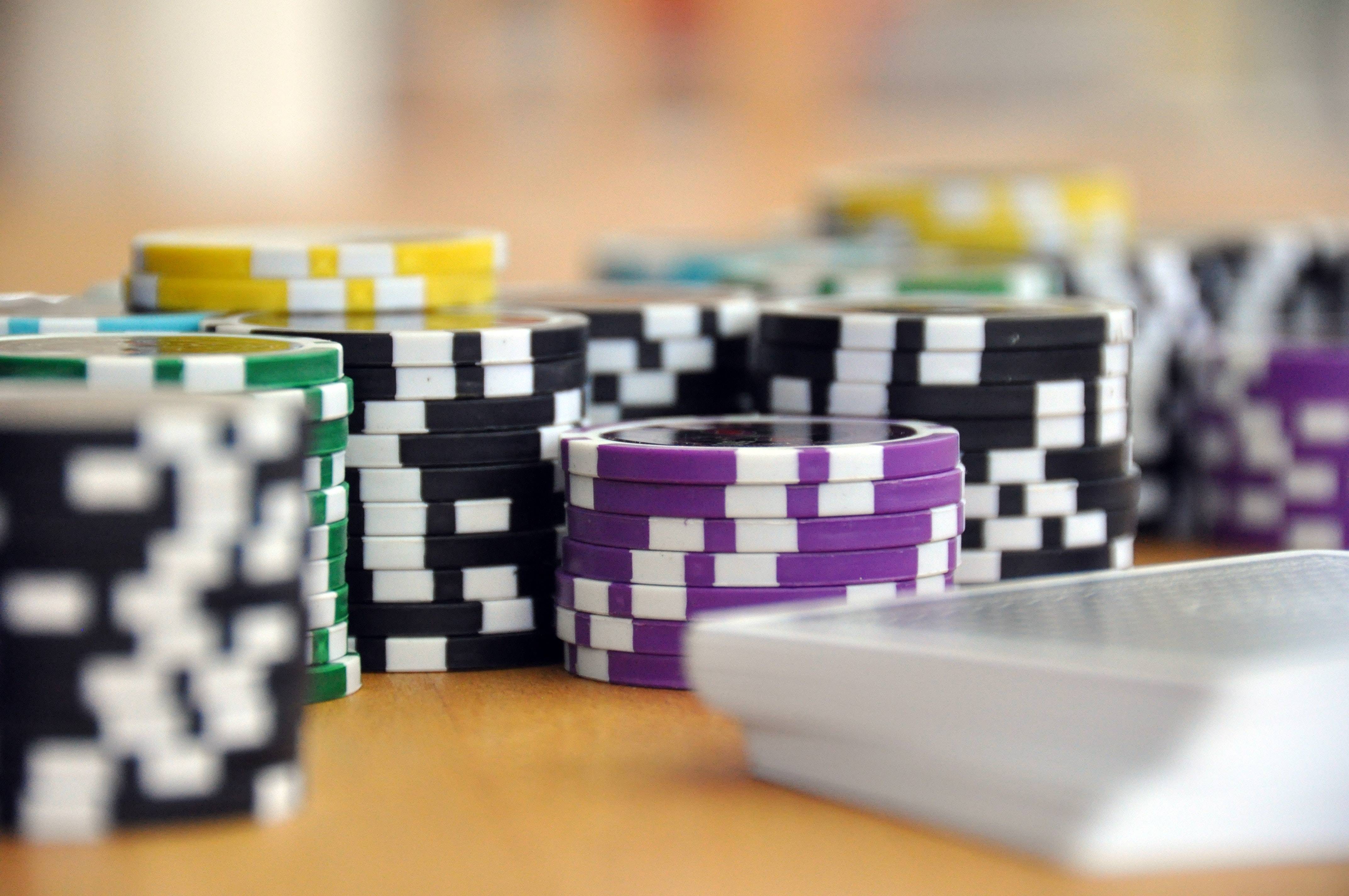 A szerencsejáték pszichológiája: Az izgalom és veszély közötti vékony határvonal